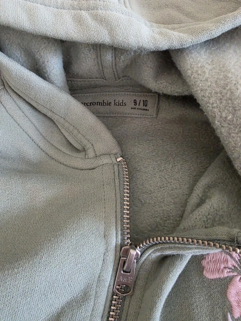 ABERCROMBIE KIDS SET OF 2: Girls Full-zip hoodie + Shorts